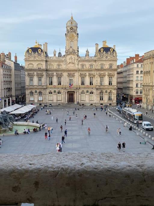 Grand Balcon Place Des Terreaux Lyon Eksteriør bilde
